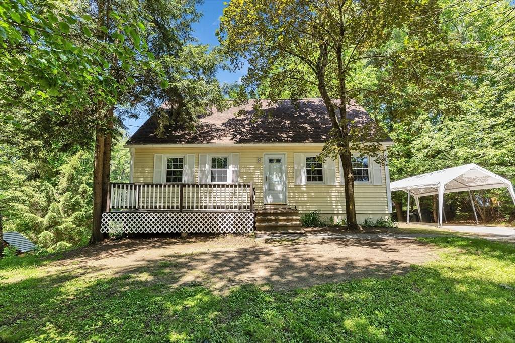 11 Mayflower, Merrimack, NH 03054