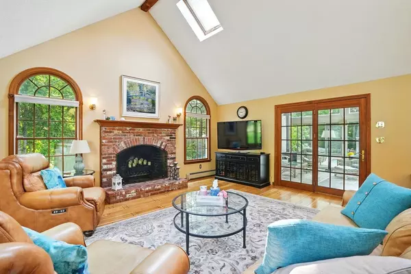 Marshfield, MA 02050,105 Old Barn Path