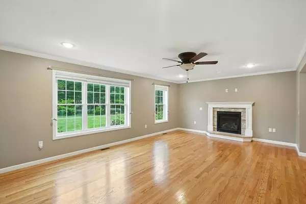 Wilbraham, MA 01095,733 Monson Rd