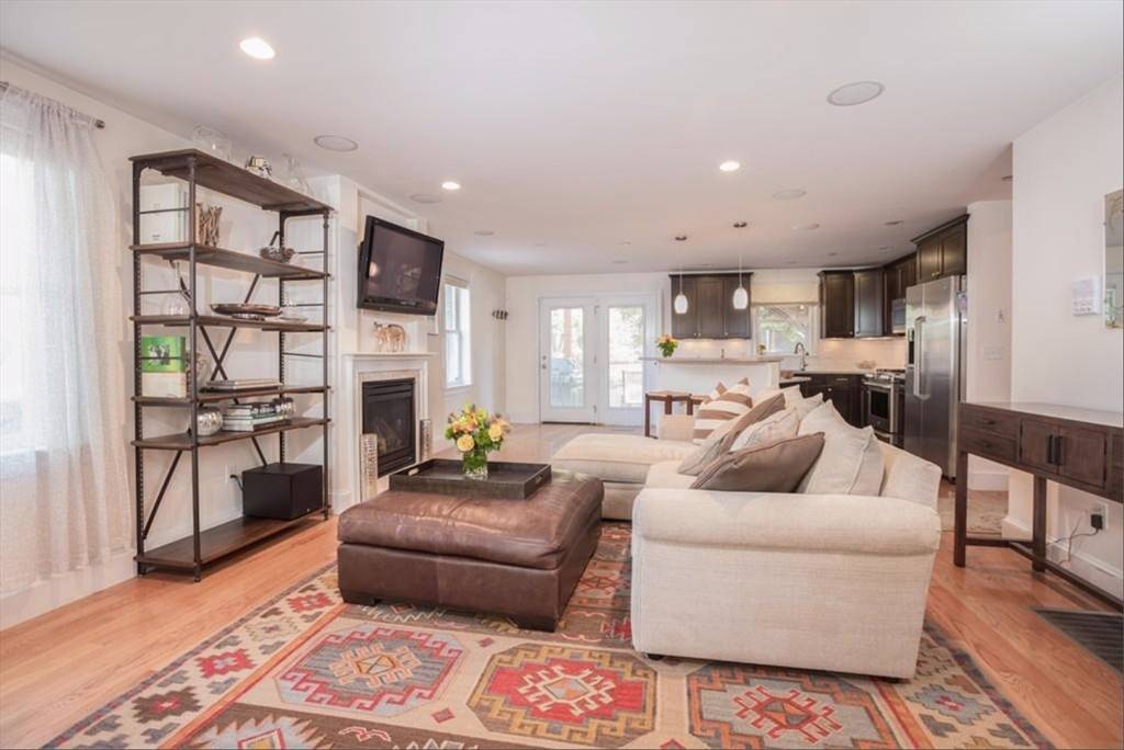 623 E 2nd #1, Boston, MA 02127