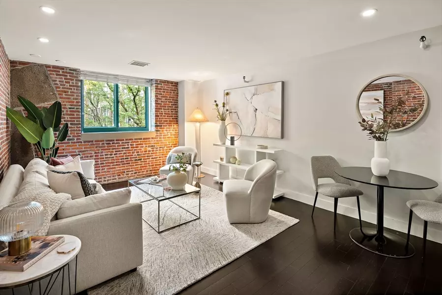 42 8th Street #2312, Boston, MA 02129