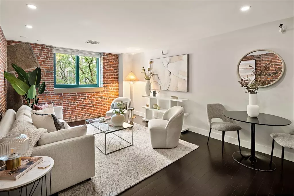 Boston, MA 02129,42 8th Street #2312