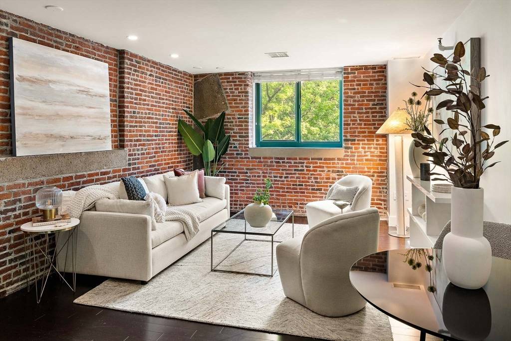 Boston, MA 02129,42 8th Street #2312