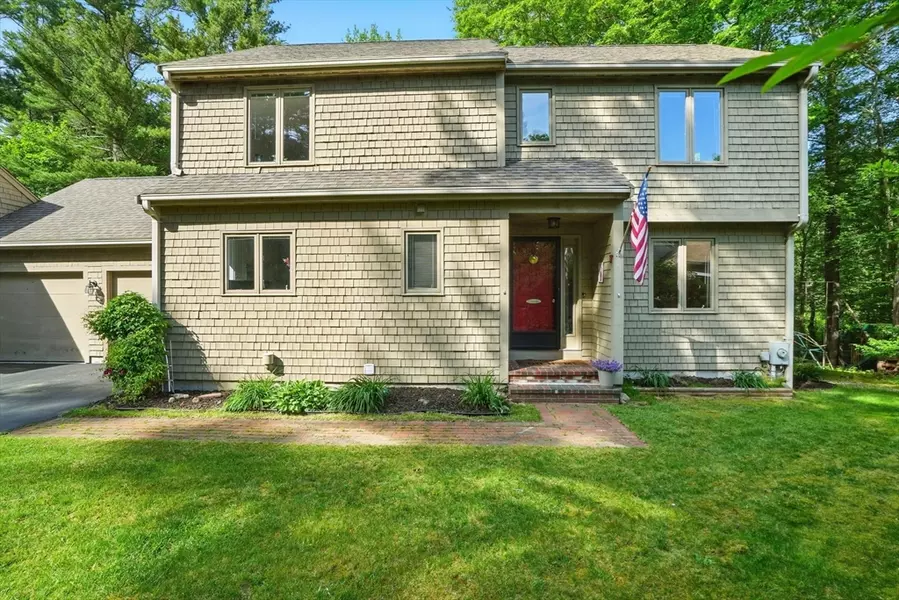17 Trout Farm Ln, Duxbury, MA 02332