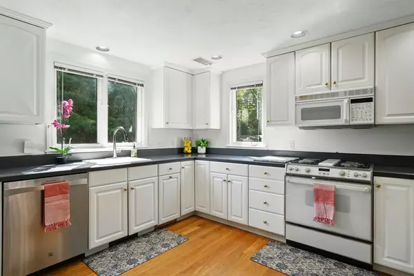 Duxbury, MA 02332,17 Trout Farm Ln