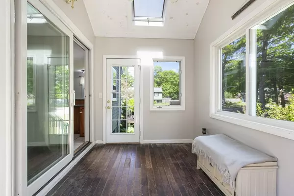 Carver, MA 02330,7 Cornish Street