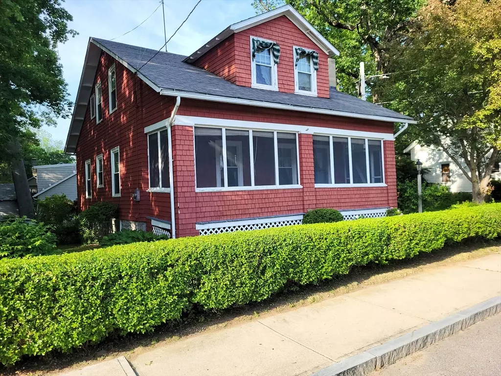 Southbridge, MA 01550,186 Dresser St