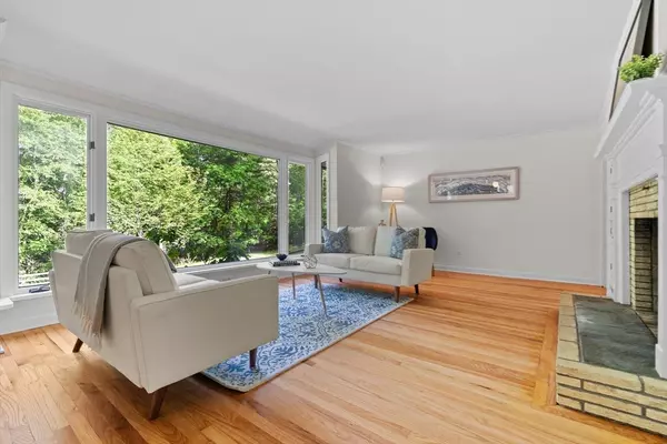 Carlisle, MA 01741,148 Rutland St