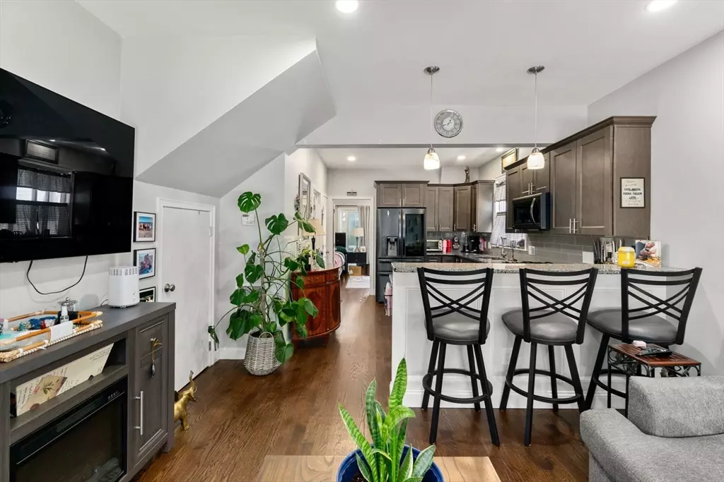 Needham, MA 02494,175 Hillside Avenue #175