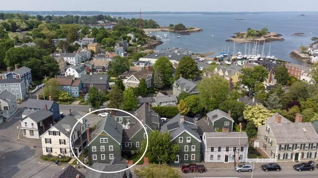 8 Franklin St #18, Marblehead, MA 01945
