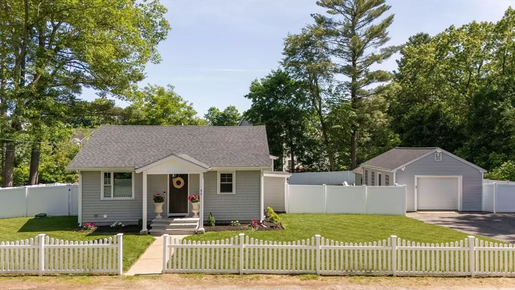 95 Van Kleeck, Millis, MA 02054