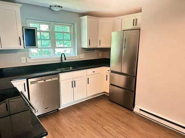 4 Maple Crest Circle #D Holyoke, MA 01040