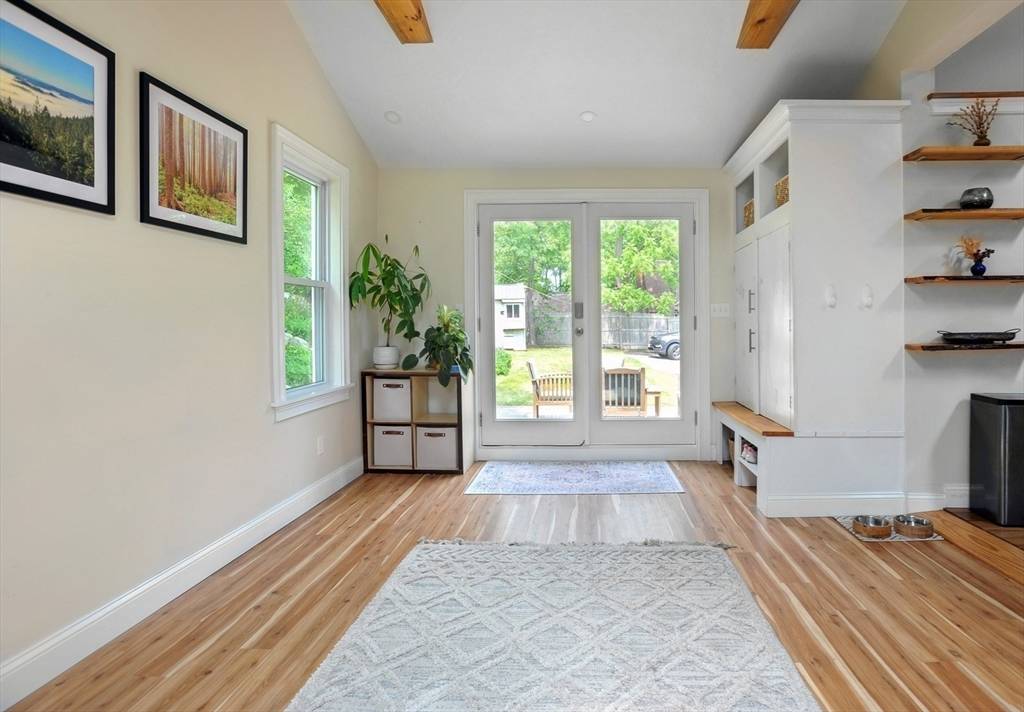 Hingham, MA 02043,198 Hull Street