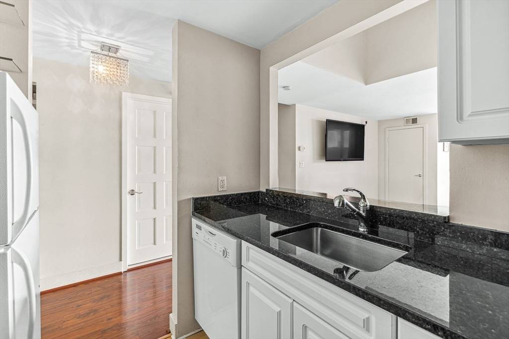 Boston, MA 02129,42 8th St #1307