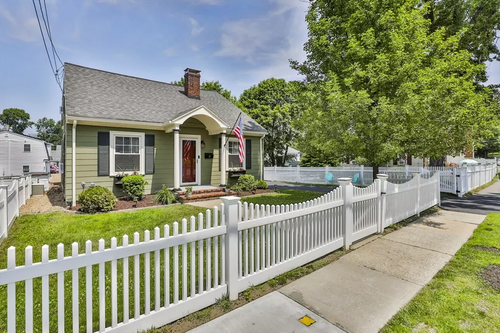 Methuen, MA 01844,10 Hemenway St