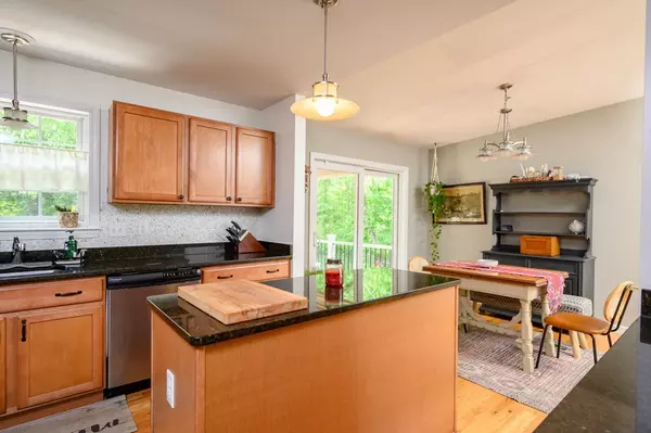 Abington, MA 02351,89 Block Street