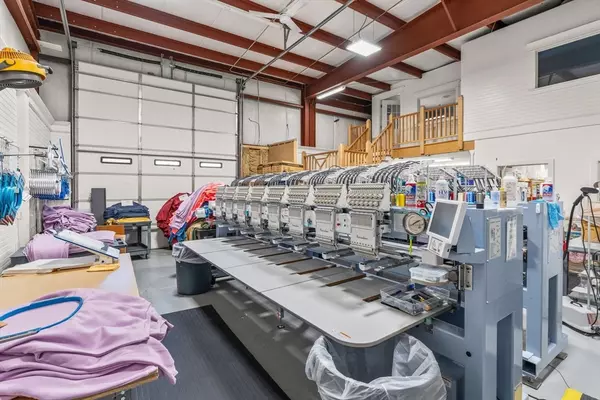 Yarmouth, MA 02673,79 Mid-Tech Drive #D