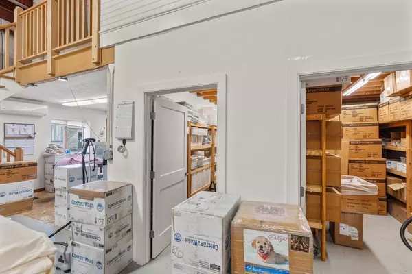 Yarmouth, MA 02673,79 Mid-Tech Drive #D