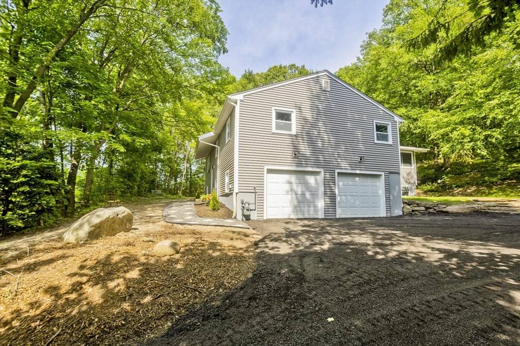 Holyoke, MA 01040,24 Old Jarvis Ave