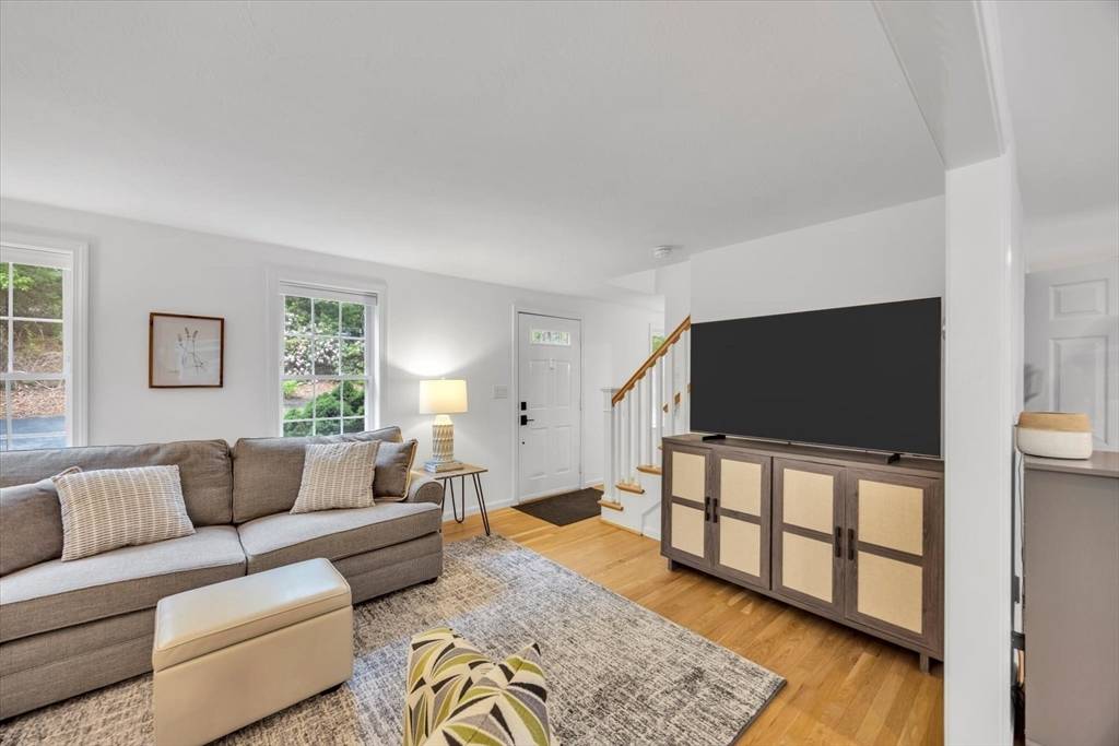 Sandwich, MA 02644,13 Pickerel Way