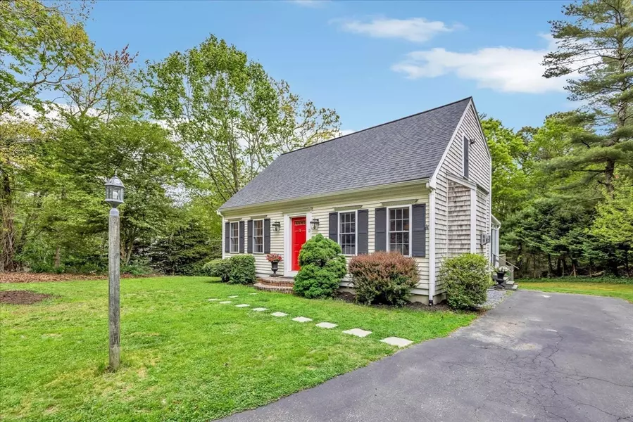 13 Pickerel Way, Sandwich, MA 02644