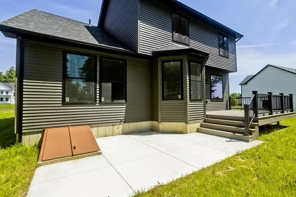 Belchertown, MA 01007,17 Woodland Lane