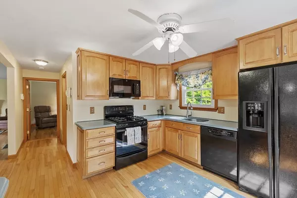 Townsend, MA 01469,12 Willow Drive