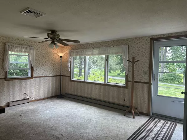 Dudley, MA 01571,46 Mill Rd