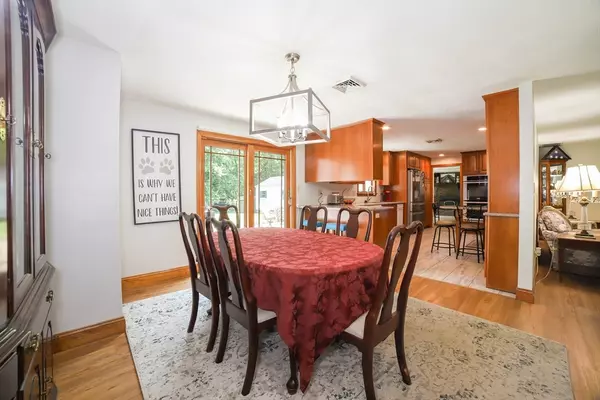 40 Old Stage Rd Chelmsford, MA 01824