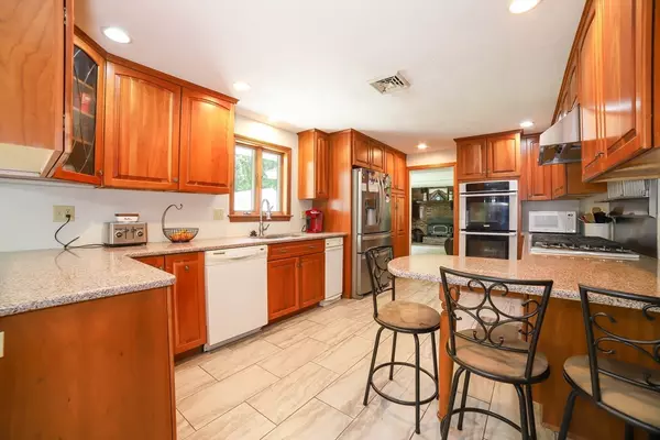 Chelmsford, MA 01824,40 Old Stage Rd