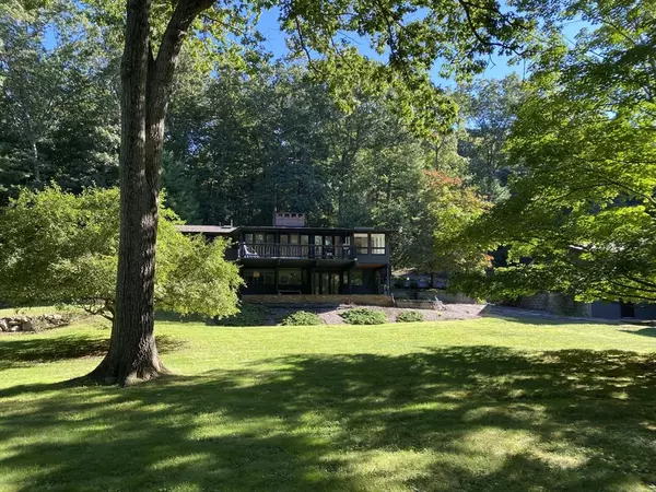 Weston, MA 02493,86 Myles Standish Rd