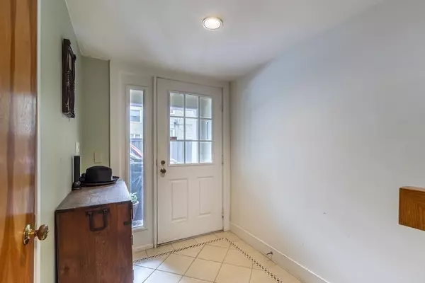 Cambridge, MA 02138,54 Trowbridge #G