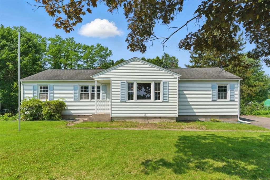 945 Shoemaker Ln, Agawam, MA 01030