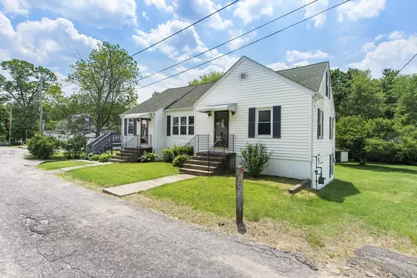 Uxbridge, MA 01569,10 Hazel Plaza