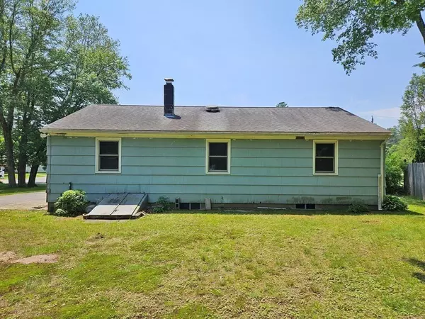 Belchertown, MA 01007,65 Daniel Sq