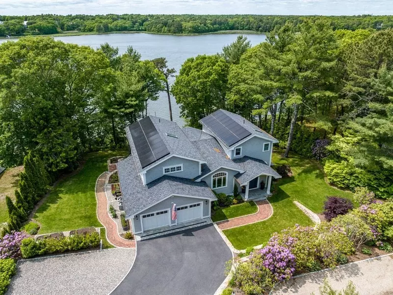 585 Santuit Rd, Barnstable, MA 02635