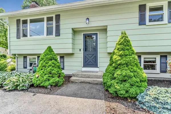 Hudson, MA 01749,24 John Robinson Dr