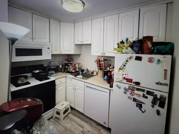 Brookline, MA 02445,33 Pond Ave. #1013