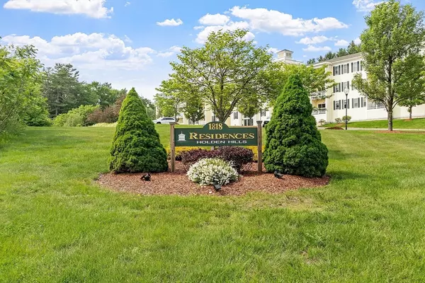 1818 Main St #307, Holden, MA 01522