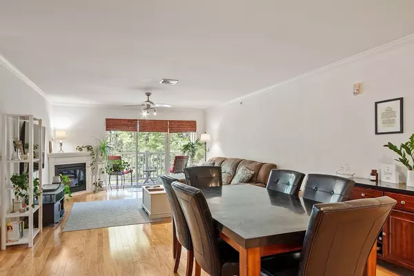 Holden, MA 01522,1818 Main St #307