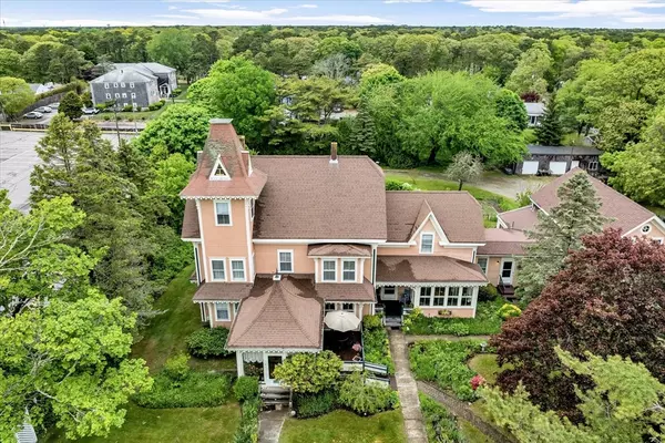 141 Division St, Harwich, MA 02671