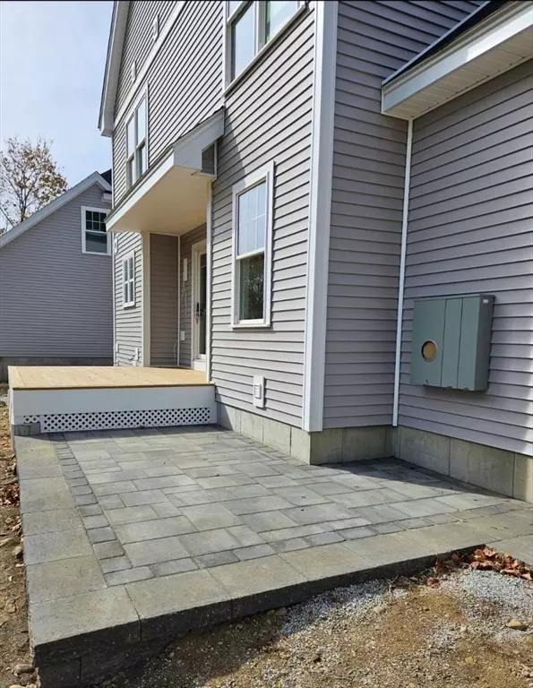 Acton, MA 01720,90 Willow Street #1