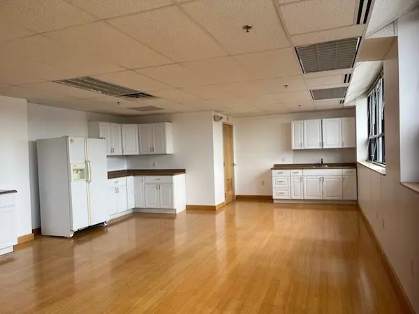Boston, MA 02134,119 Braintree #704/705