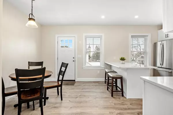 Hull, MA 02045,242 Atlantic Ave #2