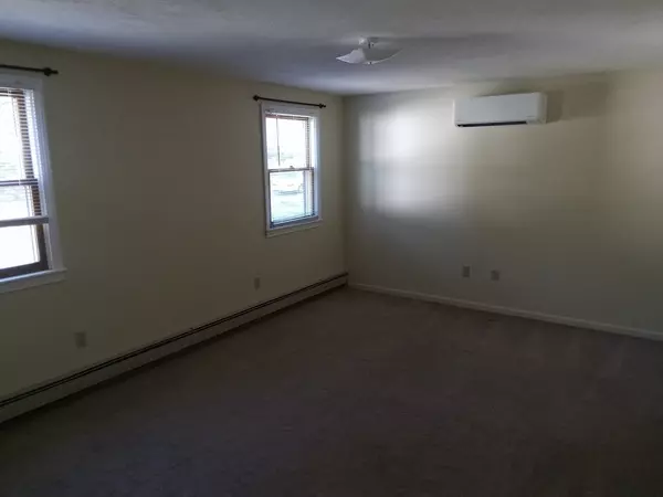 Worcester, MA 01603,15 Catalpa Circle #1