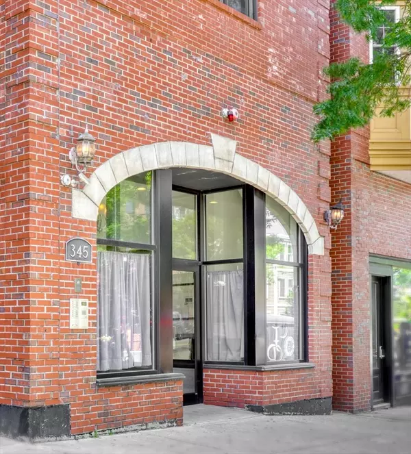 345 West Broadway #5, Boston, MA 02127