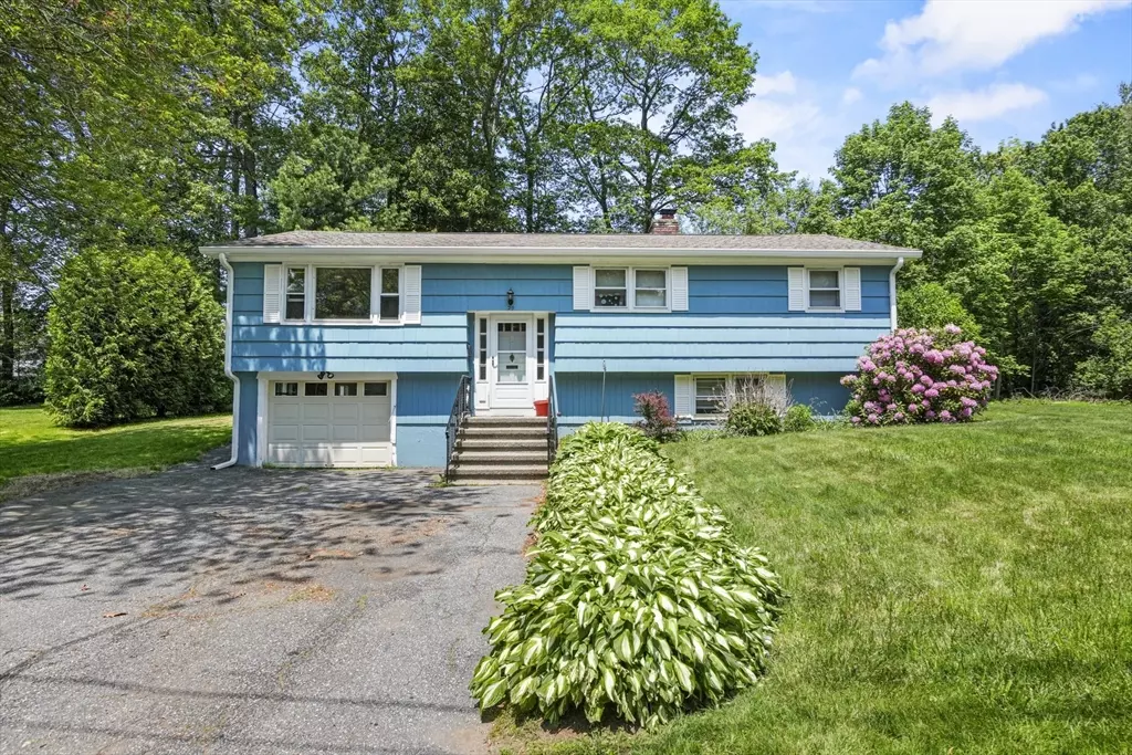 Leicester, MA 01524,29 Mayflower Circle