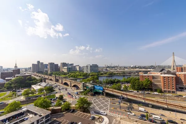 Boston, MA 02114,8 Whittier Pl #15A