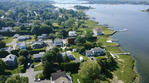 30 Lucy St, Dartmouth, MA 02748