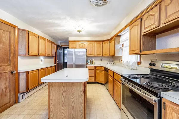 East Longmeadow, MA 01028,399 Elm St
